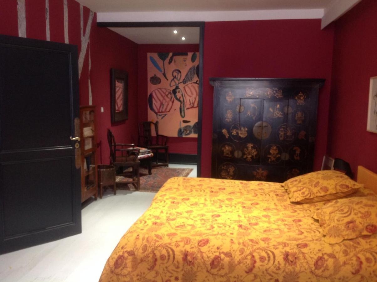 La Chambre De Diane Lectoure Luaran gambar